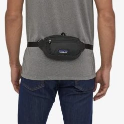 Patagonia Inc Bags & Duffels BLACK HOLE MINI HIP